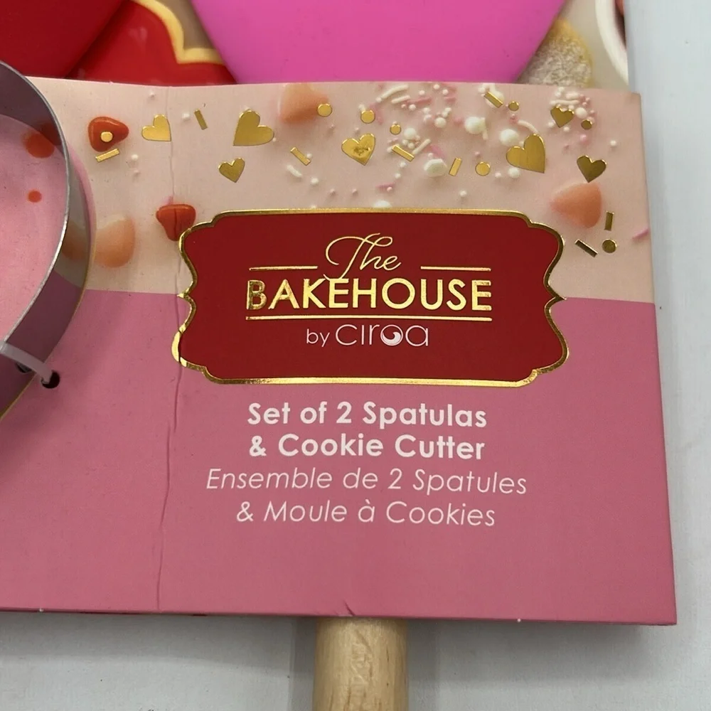 The Bakehouse by Ciroa Heart Spatula and Cookie Cutter‎ Set Red and Pink New!